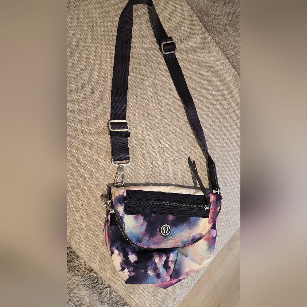 Lululemon Festival Bag, Blooming Pixie Multi (FREE With 2 Listing Bundle)